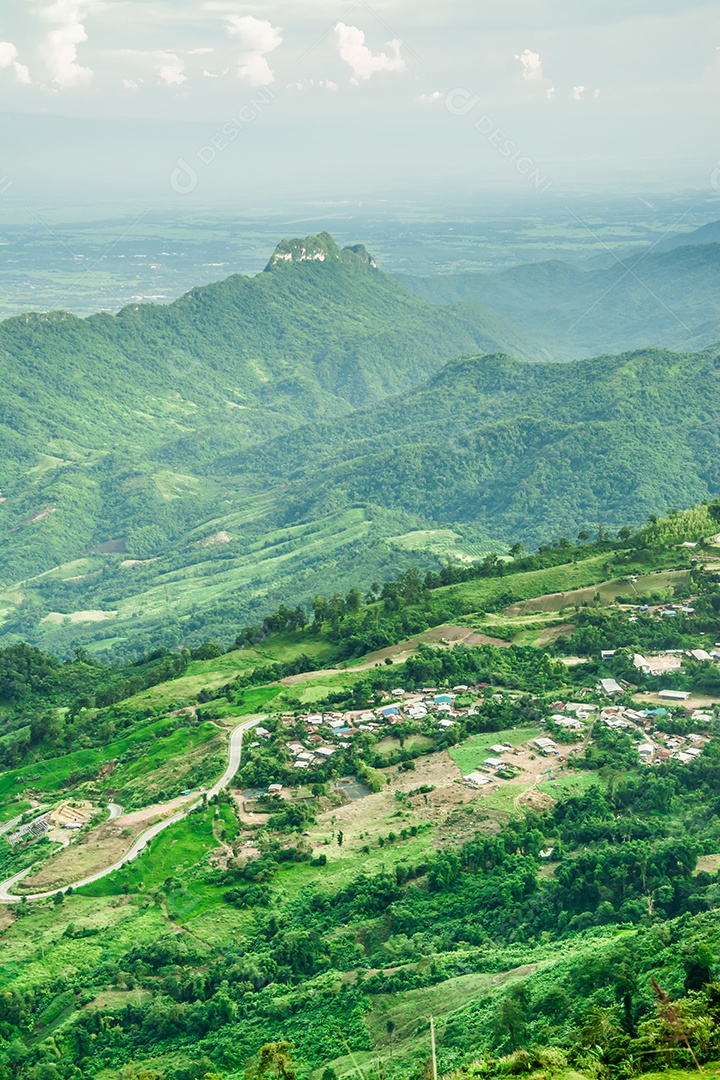 Paisagem de montanha, na Tailândia.