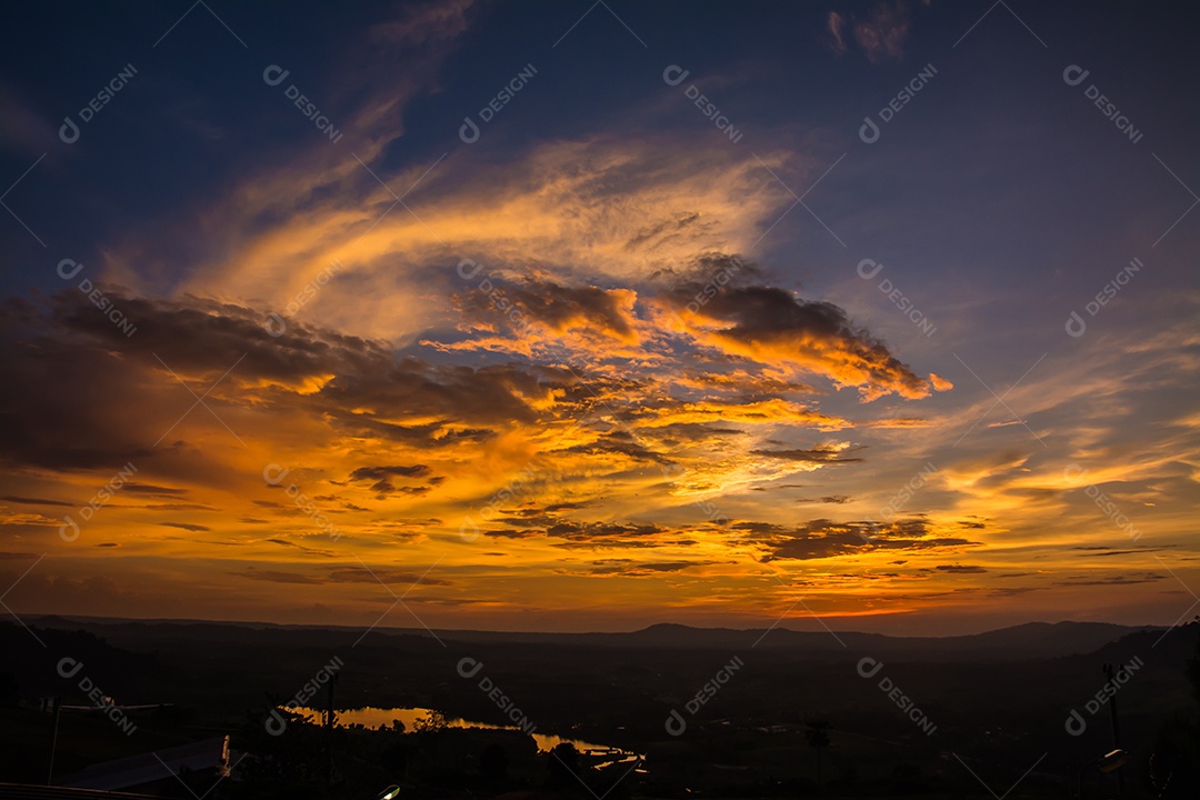 Céu na hora do Crepúsculo.