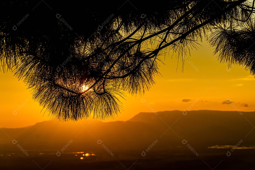 atmosfera de acampamento durante o pôr do sol, Tailândia
