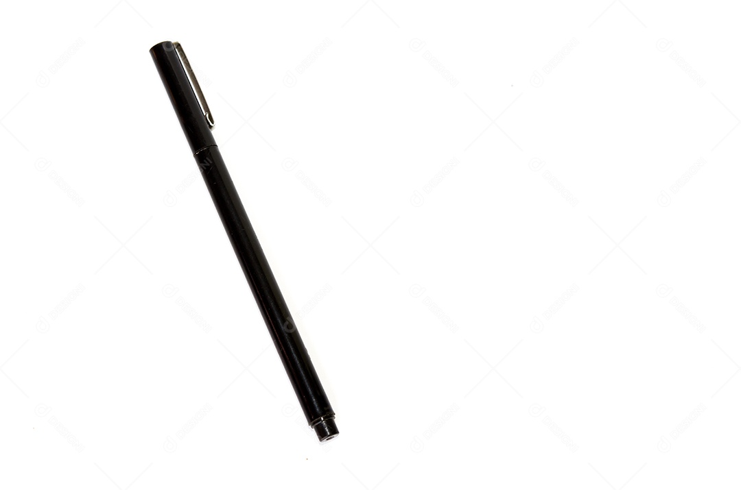 Caneta isolada no fundo branco.