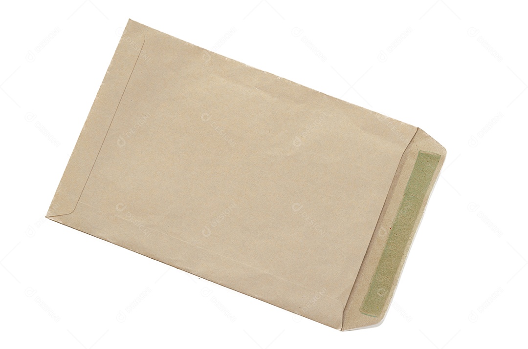 Envelope marrom isolado no fundo branco.