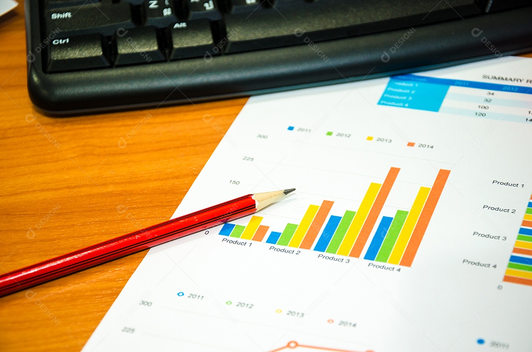 Lápis e papel de relatório, conceitual de negócios.