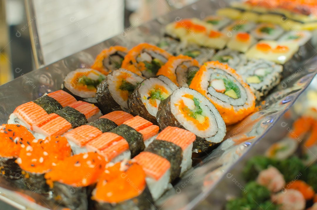 Comida japonesa. Rolo de sushi.