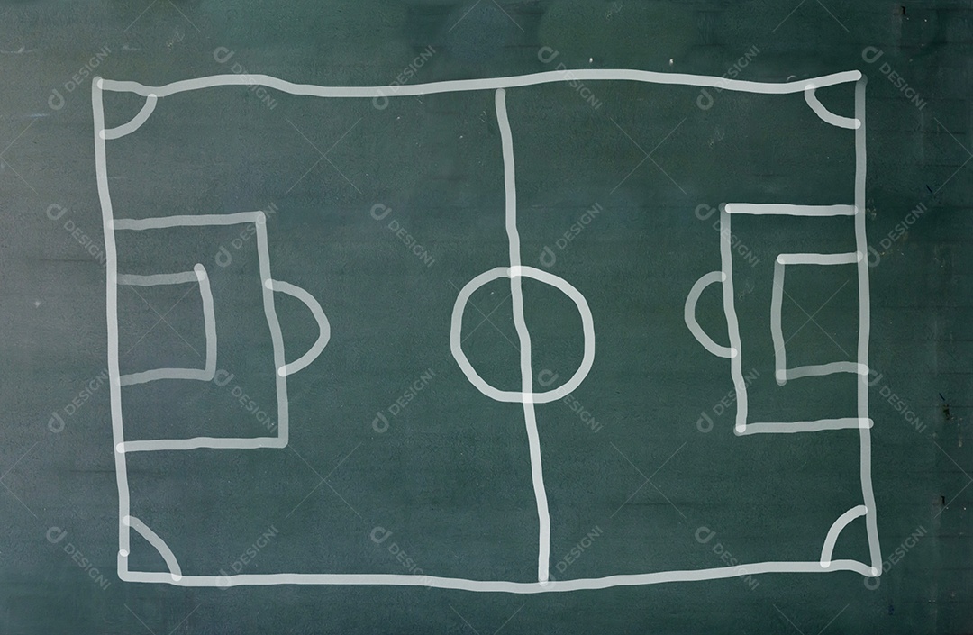 Planos para jogar futebol em um quadro-negro.