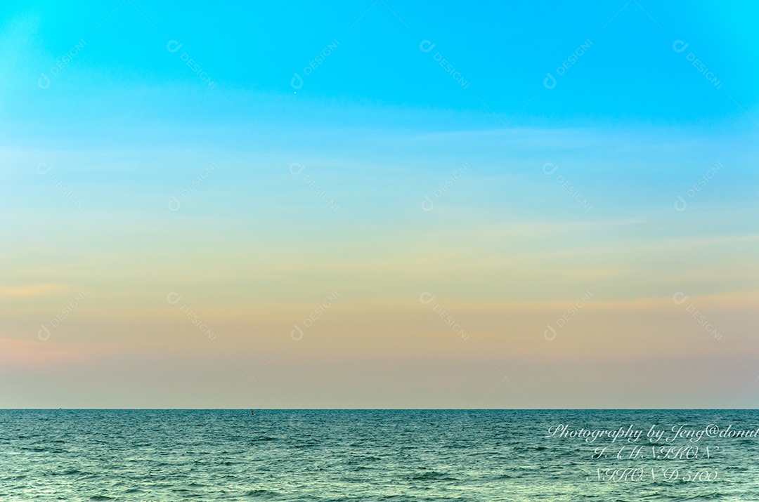 Lindo céu e mar. Vintage.