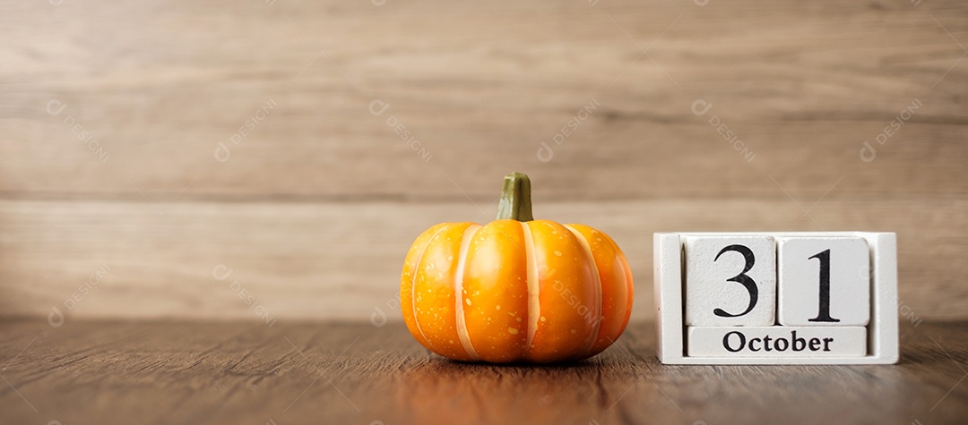 Feliz dia de Halloween com abóbora e calendário de 31 de outubro. Truque
