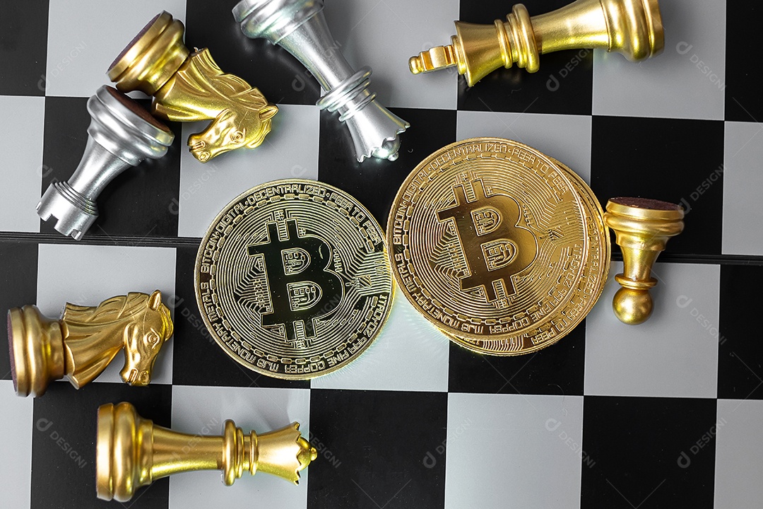 pilha de moedas de criptomoeda Bitcoin dourada, Crypto é dinheiro digital dentro da rede blockchain, é trocada usando tecnologia e troca de internet online. Conceito financeiro