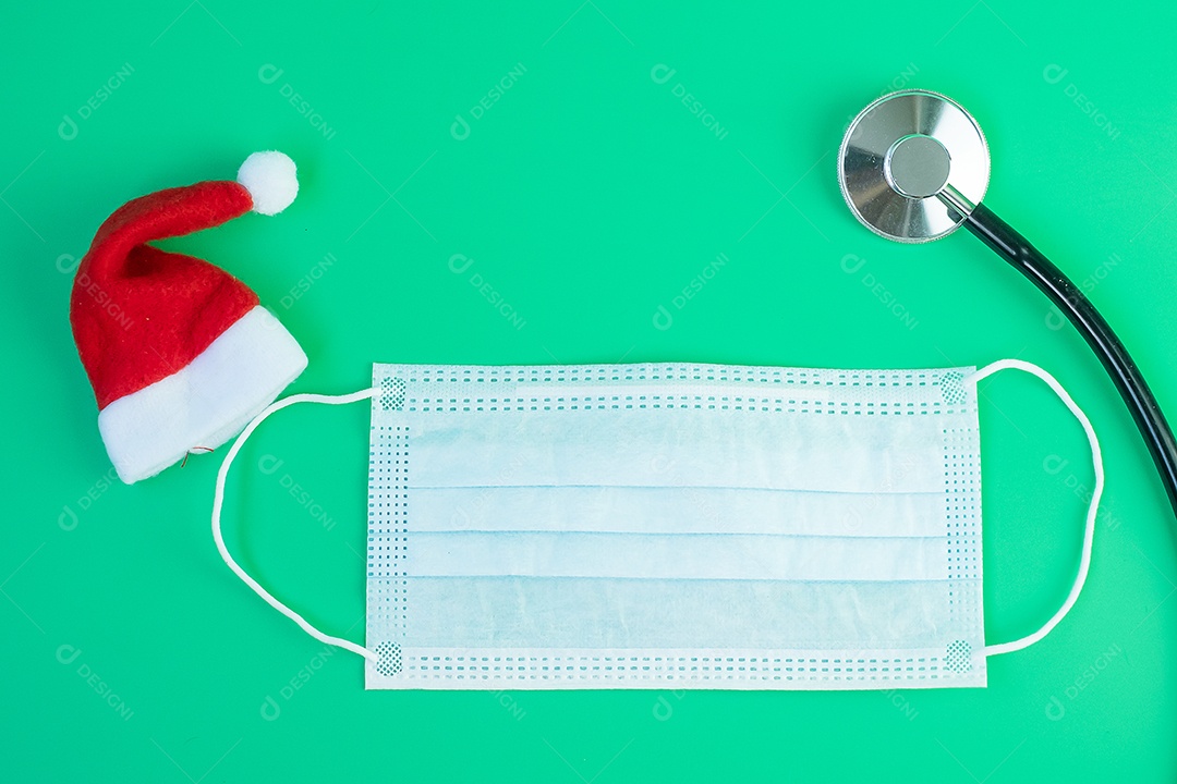 Feliz Natal com Papai Noel em miniatura com rosto médico