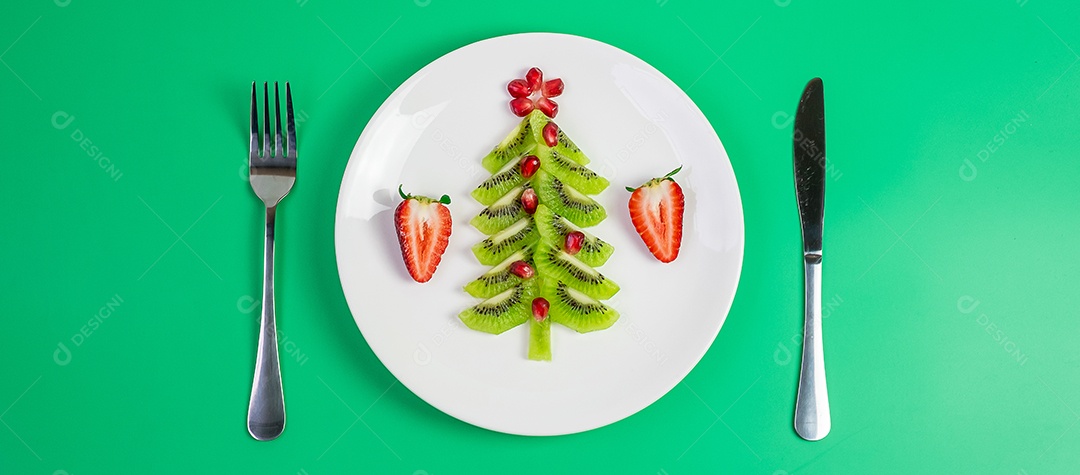 Árvore de Natal de hortaliças e frutas; Kiwi, Morango e Pome