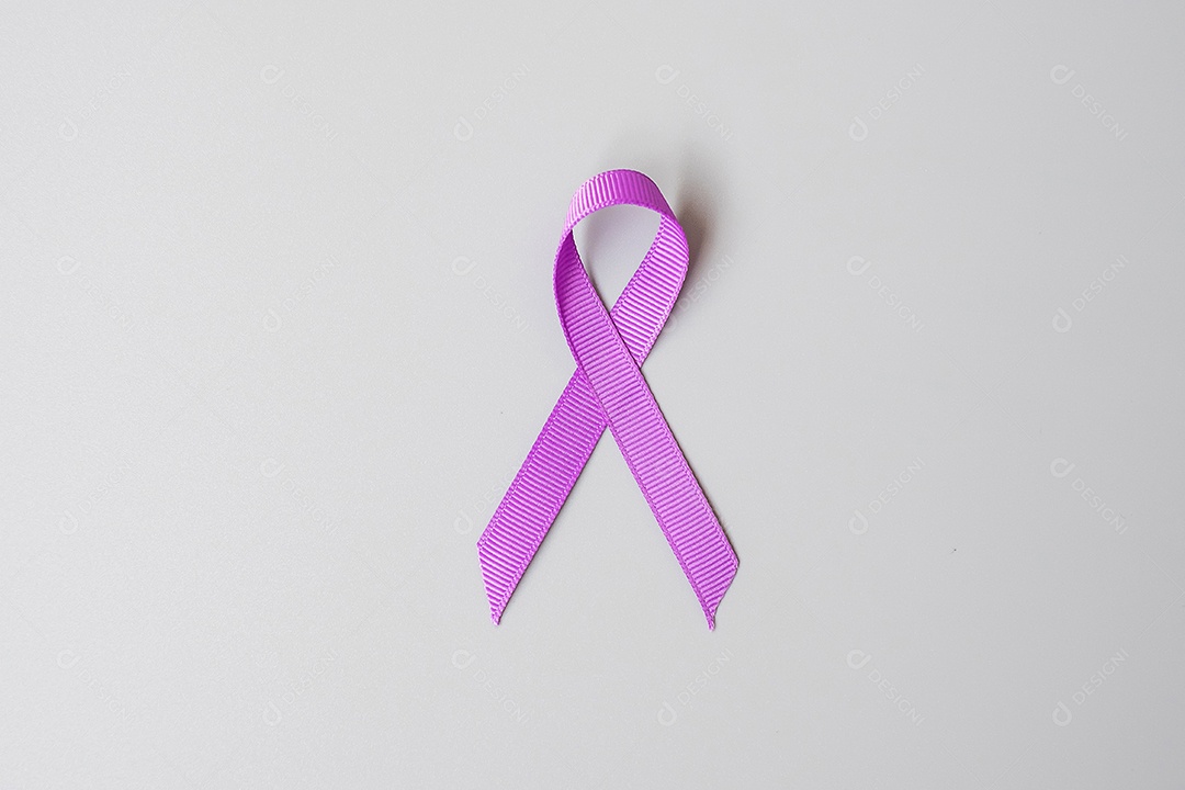 Câncer de pâncreas, Alzheimer mundial, epilepsia, lúpus e dia da violência doméstica Mês de conscientização, Mulher segurando fita roxa