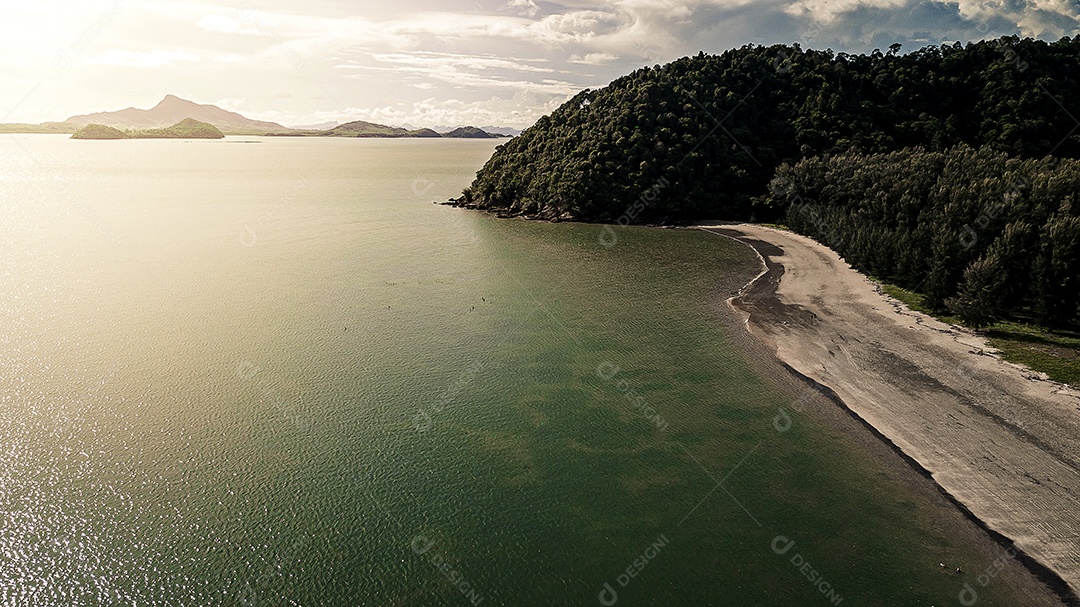Vista de alto ângulo Vista aérea da Costa Bela praia Paraíso,