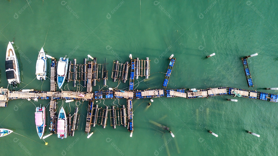 Alto ângulo do cais turístico
