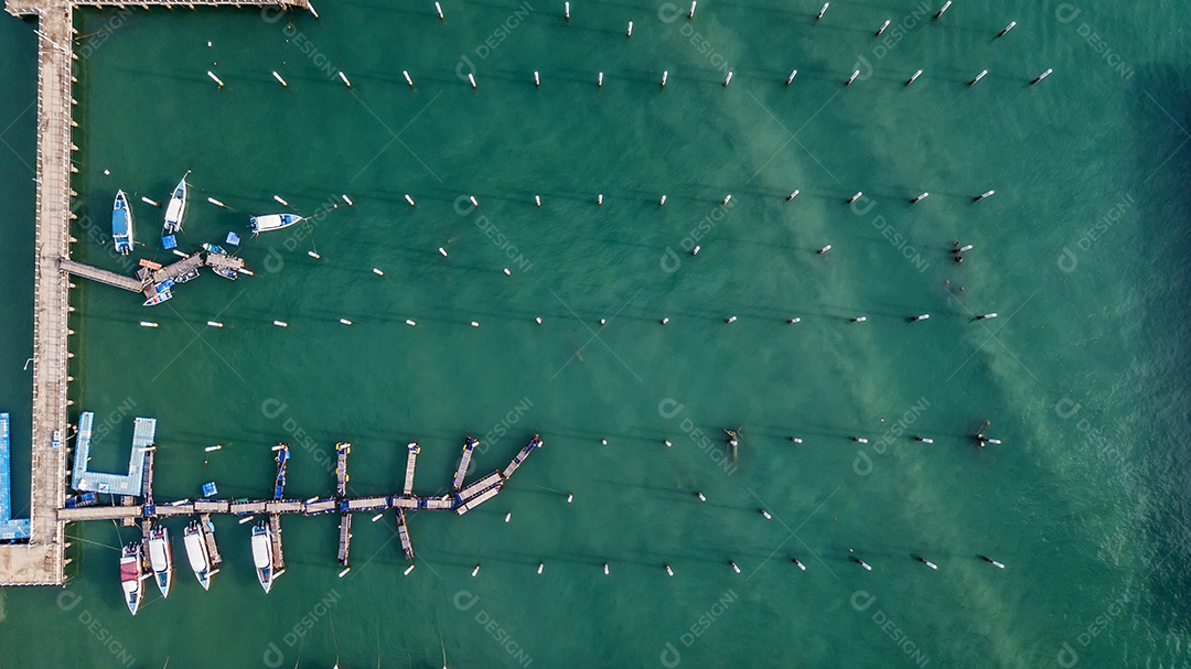 Alto ângulo do cais turístico