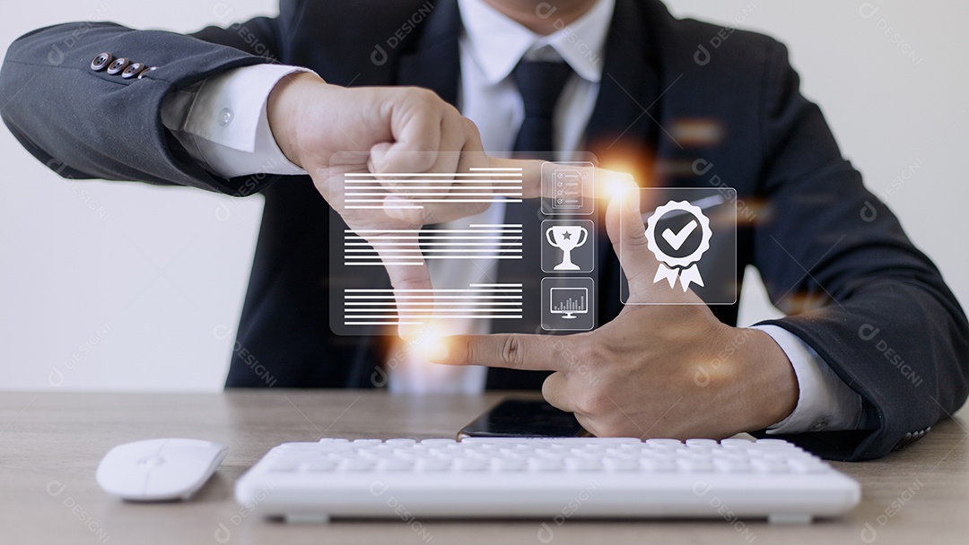 Um empresário operando com a garantia de qualidade, garantia