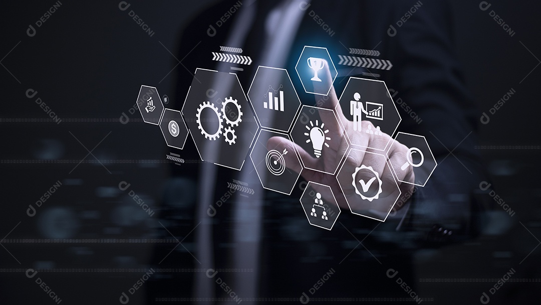 Conceito de gerenciamento de processos de negócios. Empresário toque na virtual