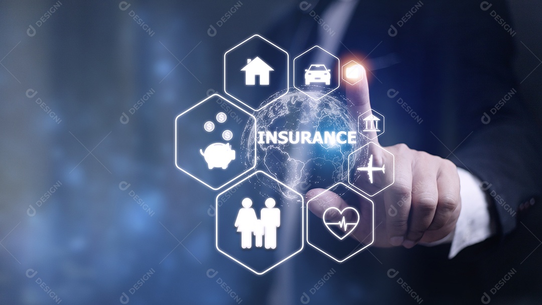 Seguro online na tela virtual. Vida, carro, propriedade