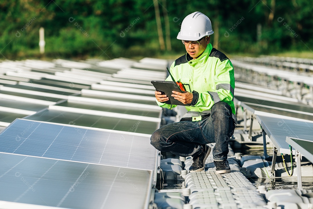 Energia fotovoltaico sobre espaço industrial de energia solar