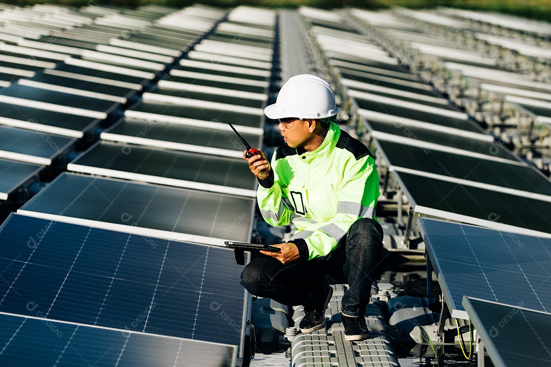 Energia fotovoltaico sobre espaço industrial de energia solar