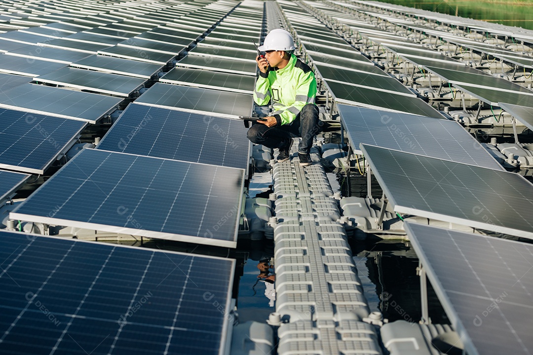 Energia fotovoltaico sobre espaço industrial de energia solar