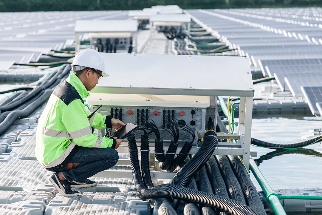 Energia fotovoltaico sobre espaço industrial de energia solar