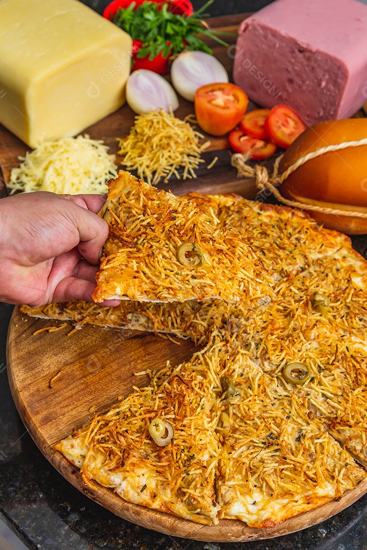 Fatia de pizza de estrogonofe junto com delicioso pizza de estrogonofe