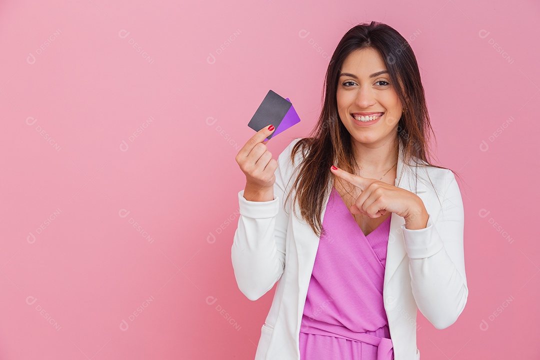 Linda mulher médica esteticista sorridente sobre escritório