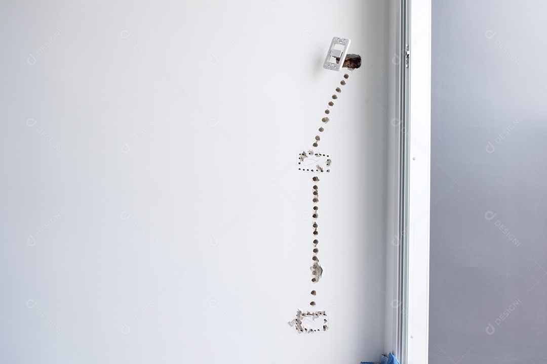 Fiação elétrica sob gesso, cabos de instalação ocultos