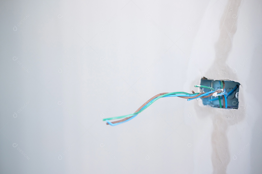 Fiação elétrica sob gesso, cabos de instalação ocultos