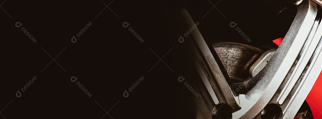 A roda do carro e o freio a disco desaparecem com um espaço de cópia horizontal