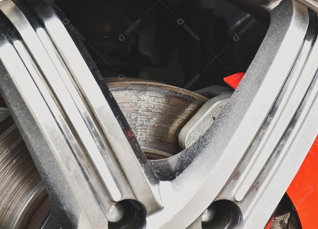 Disco de freio de superfície arranhado no carro