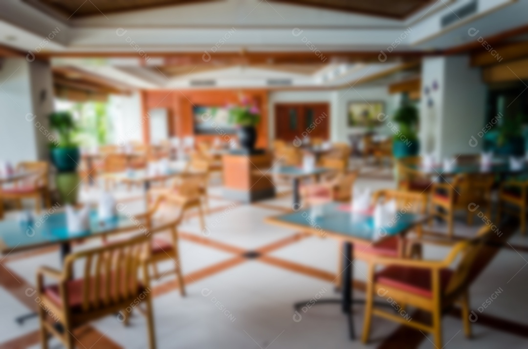 Desfoque a cadeira do restaurante.