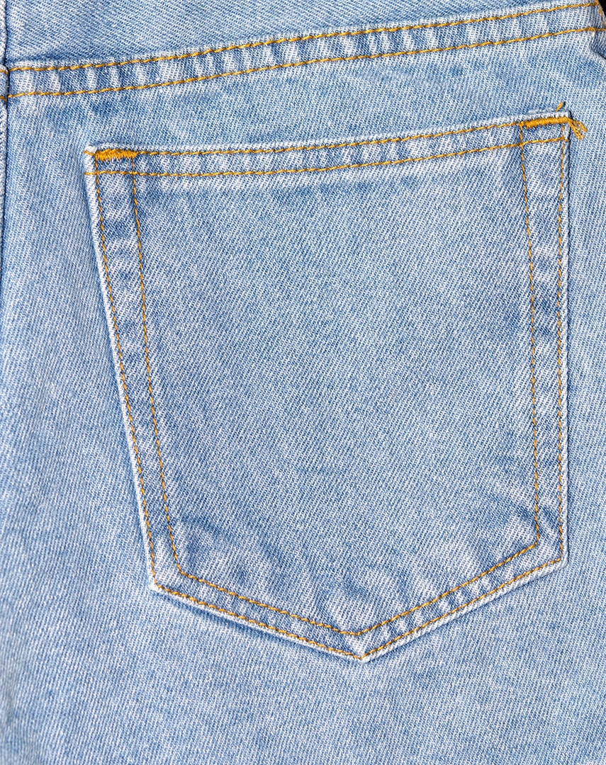 Close- up de bolso de jeans de moda.