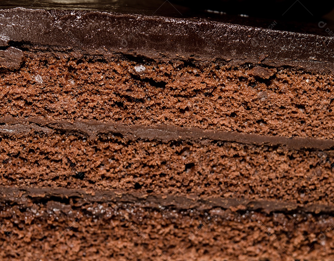 Fotos de bolo de chocolate de tiro em close-up.