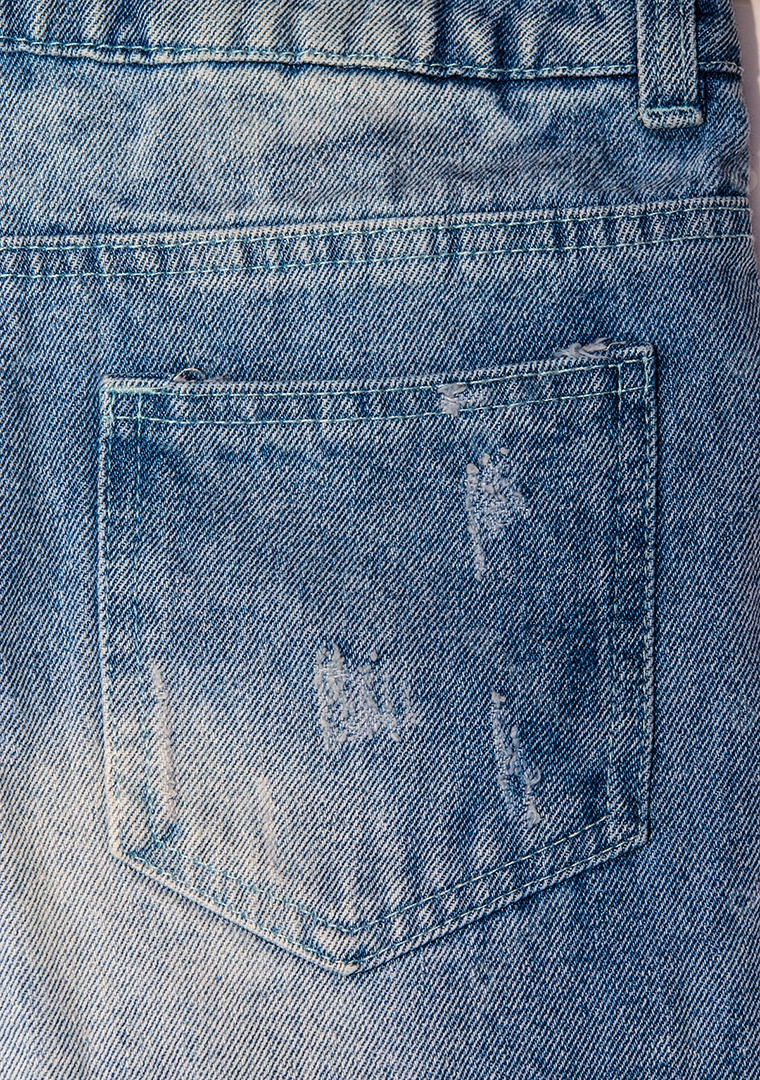 Close-up de bolso de jeans de moda.