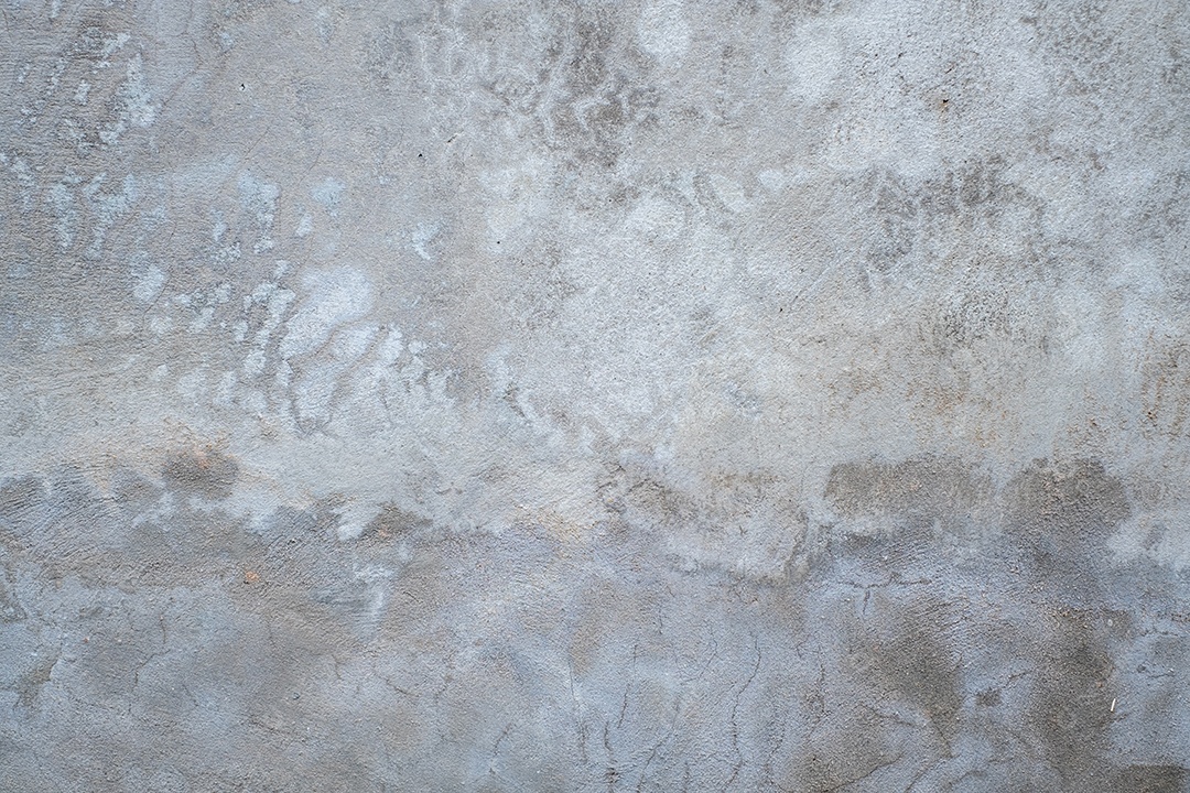 Velho muro de concreto na cor preto e branco, parede de cimento, quebrado