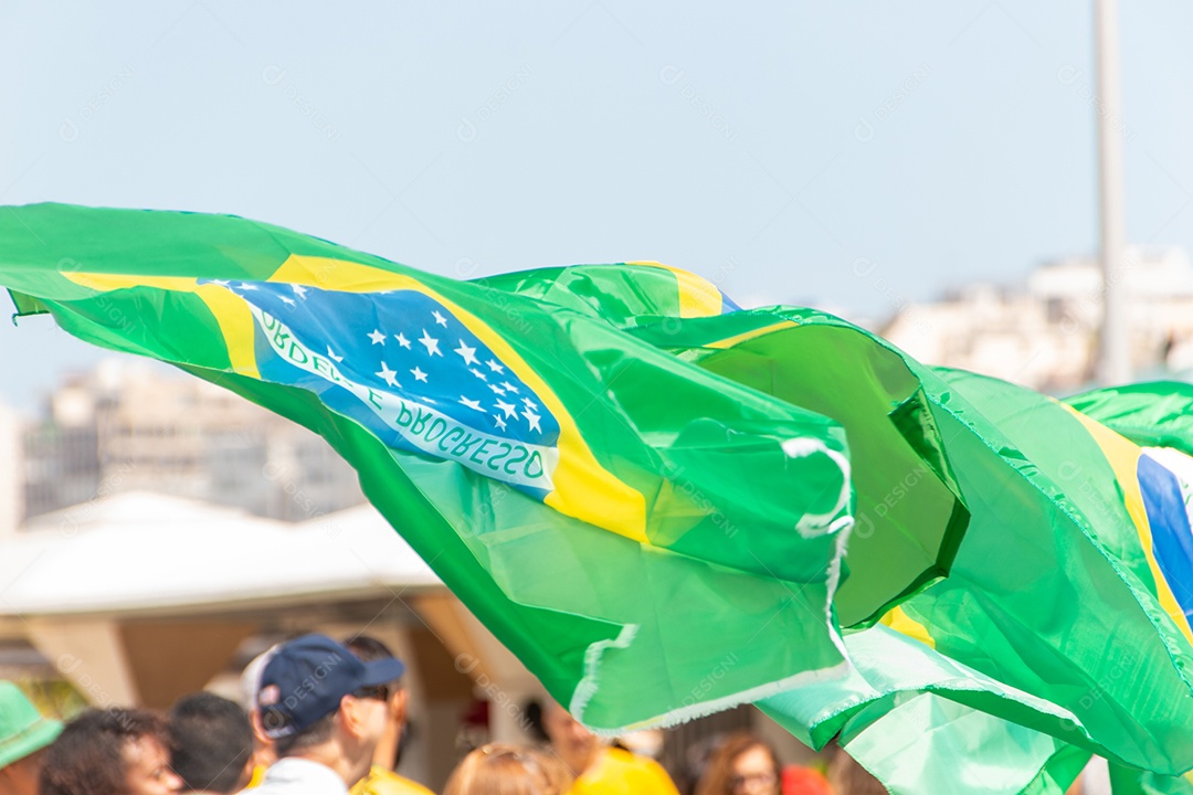 Bandeira brasileira ao ar livre no Rio de Janeiro Brasil.