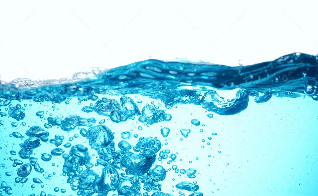 Água com borbulhas.