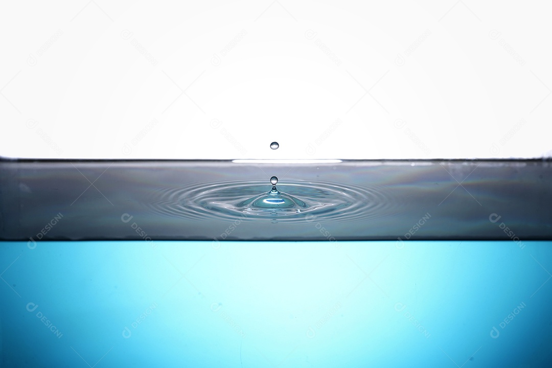 Águas claras com pingo.