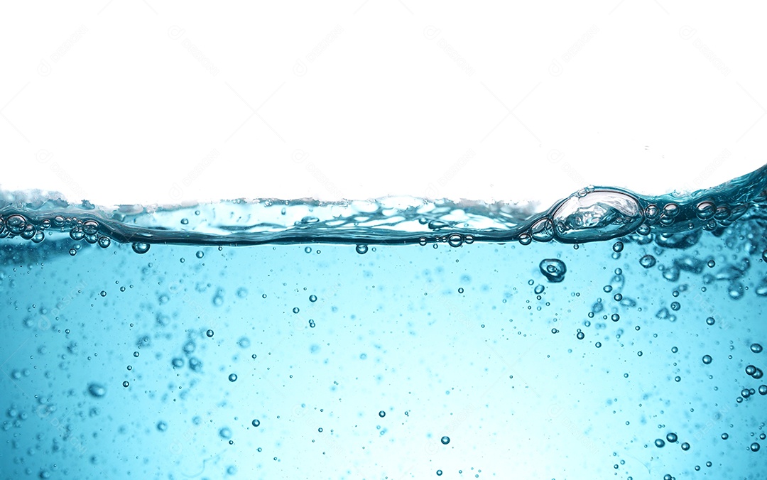 Água clara com borbulhas e ondas.