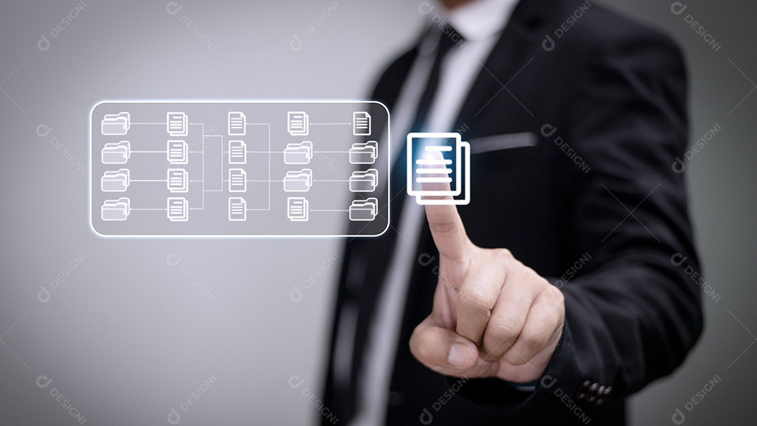 Sistema de gerenciamento de documentos (DMS) sendo configurado pelo consultor