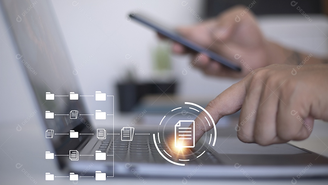 Sistema de gerenciamento de documentos (DMS) sendo configurado pelo consultor