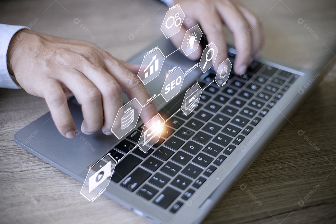 SEO. Motor de Otimização de Busca. Marketing online digital e conceito de tecnologia Inetrmet.