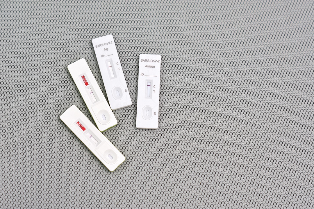 Resultado negativo do teste Covid-19 com teste rápido de antígeno SARS CoV-2