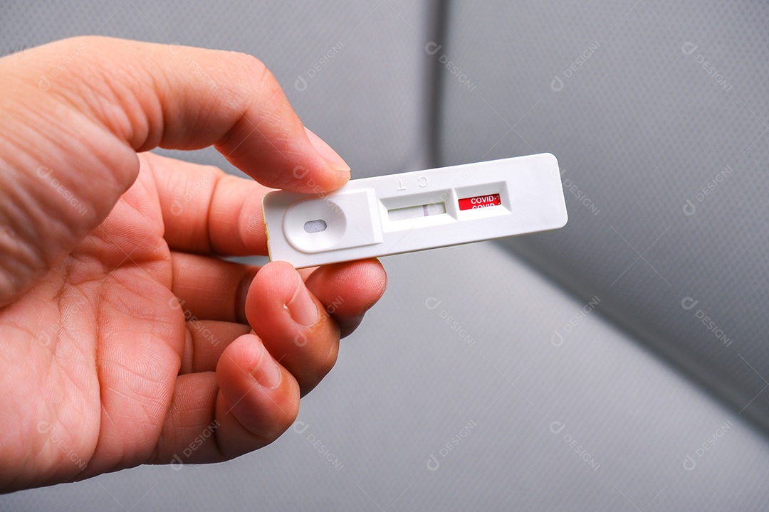 Resultado negativo do teste Covid-19 com teste rápido de antígeno SARS CoV-2