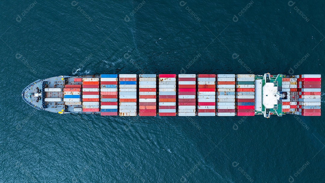 vista superior do navio porta-contentores de carga transportando contêiner e correndo para mercadorias de exportação do porto de pátio de carga para outro conceito oceânico navio de transporte de mercadorias logística transporte conceito de serviço co