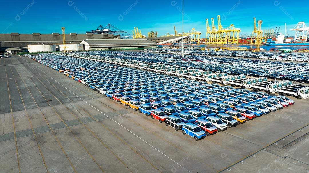 Vista aérea muito carro novo para importação e exportação