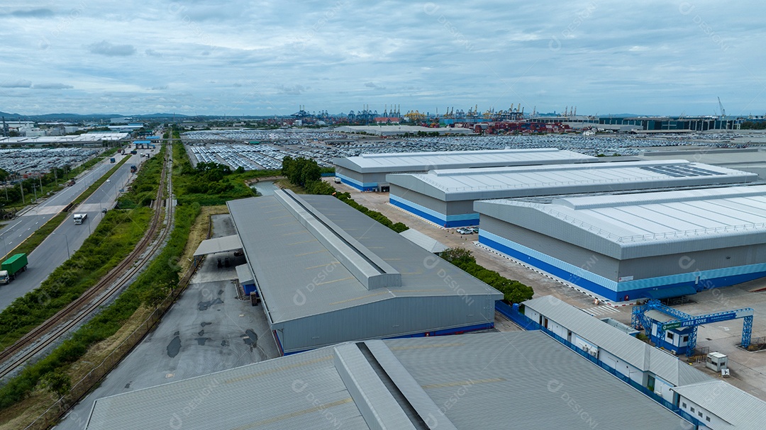 Vista superior da célula solar na fábrica de armazém. Solor foto voltaica