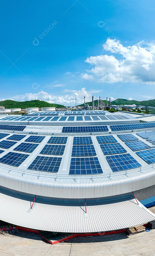 Vista superior da célula solar na fábrica de armazém. Solor foto voltaica