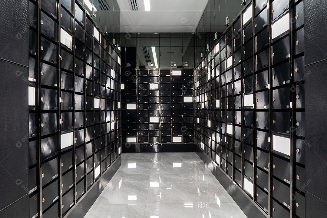 Caixas de correio no condomínio. Caixa de correio modelo conceito de espaço preto