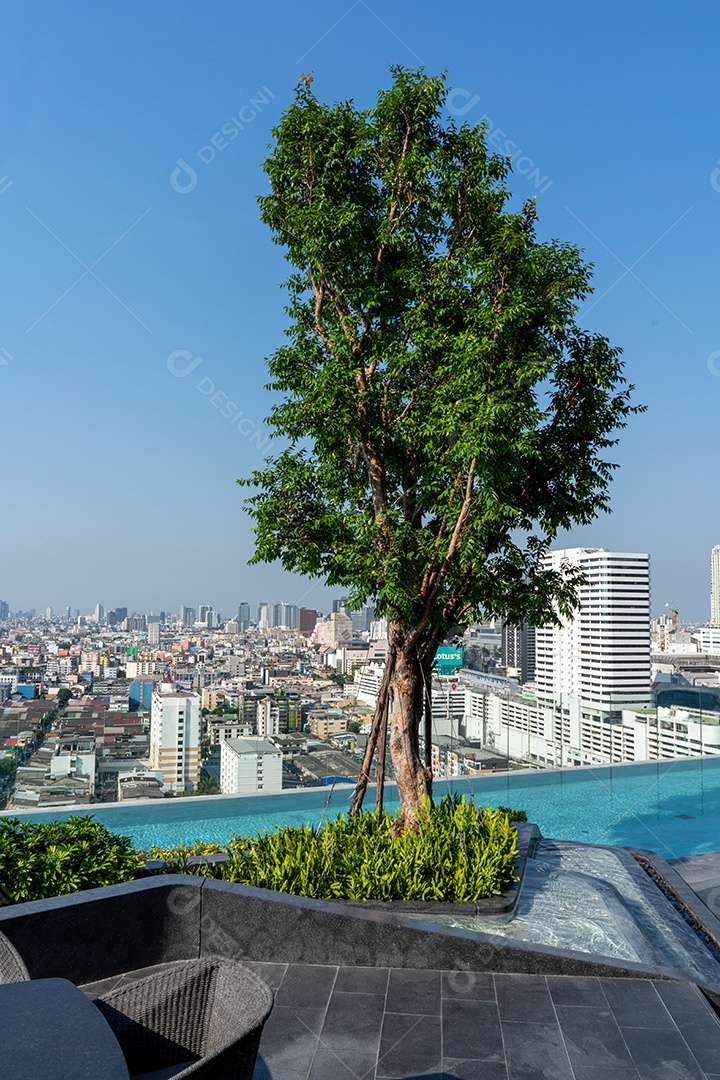Piscina na cobertura do Condomínio ou Natação do Hotel